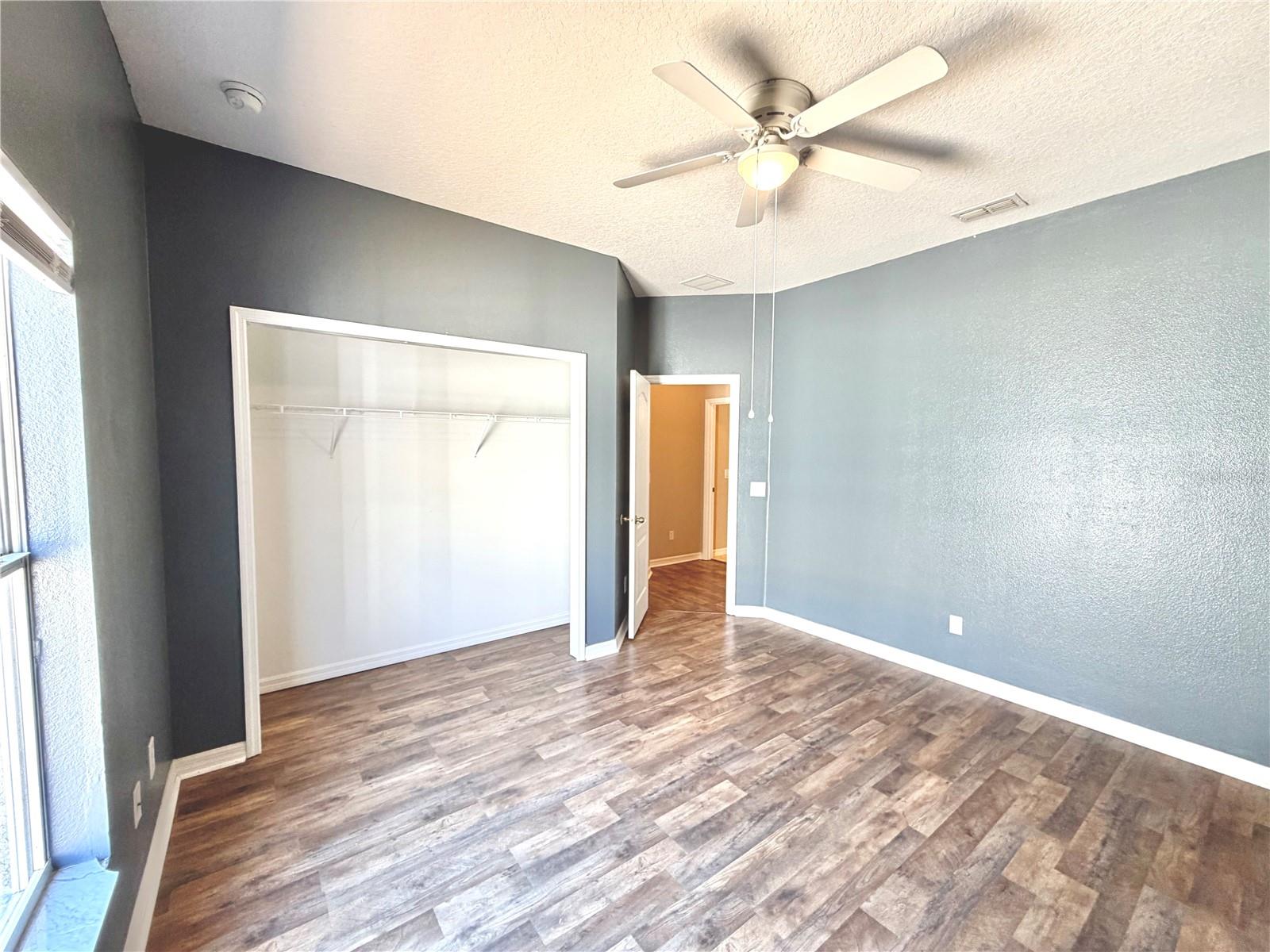 Image 18 of 30 For 1044 Longville Circle