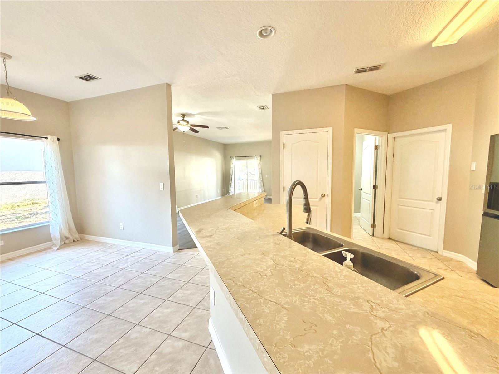 Image 23 of 30 For 1044 Longville Circle