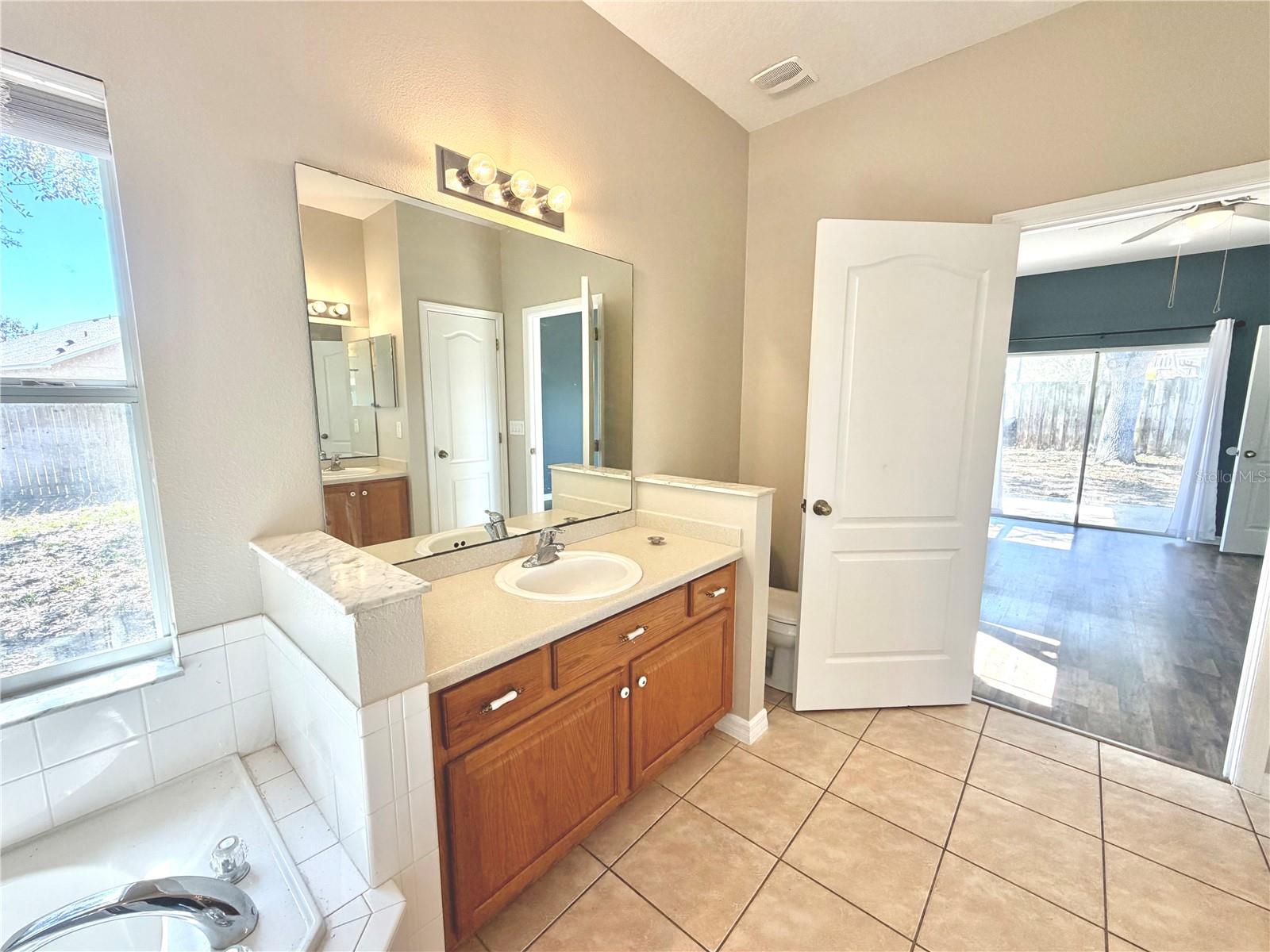 Image 8 of 30 For 1044 Longville Circle