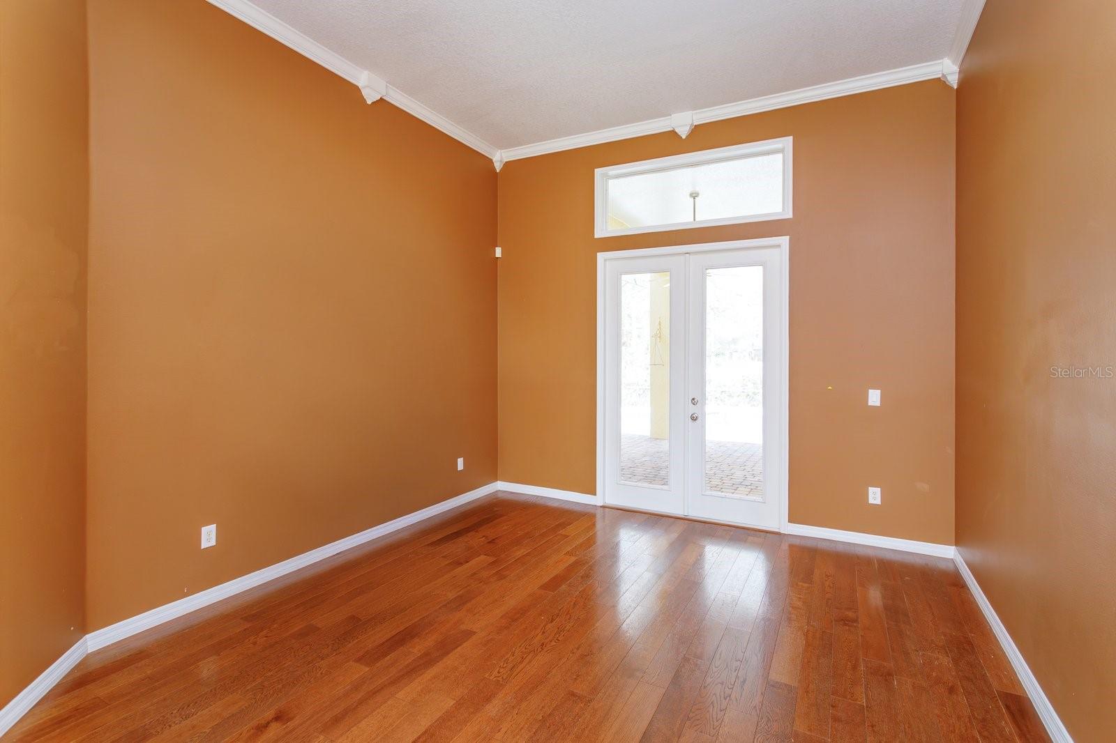 Image 10 of 43 For 3712 Clydebank Court