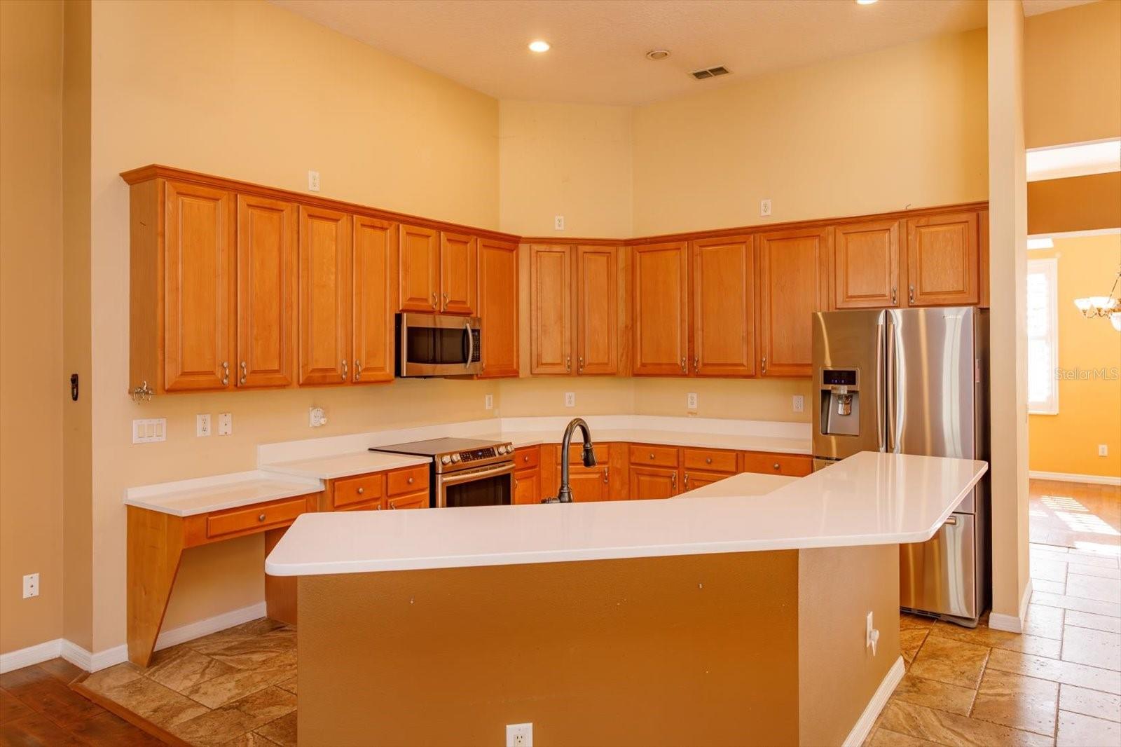 Image 13 of 43 For 3712 Clydebank Court