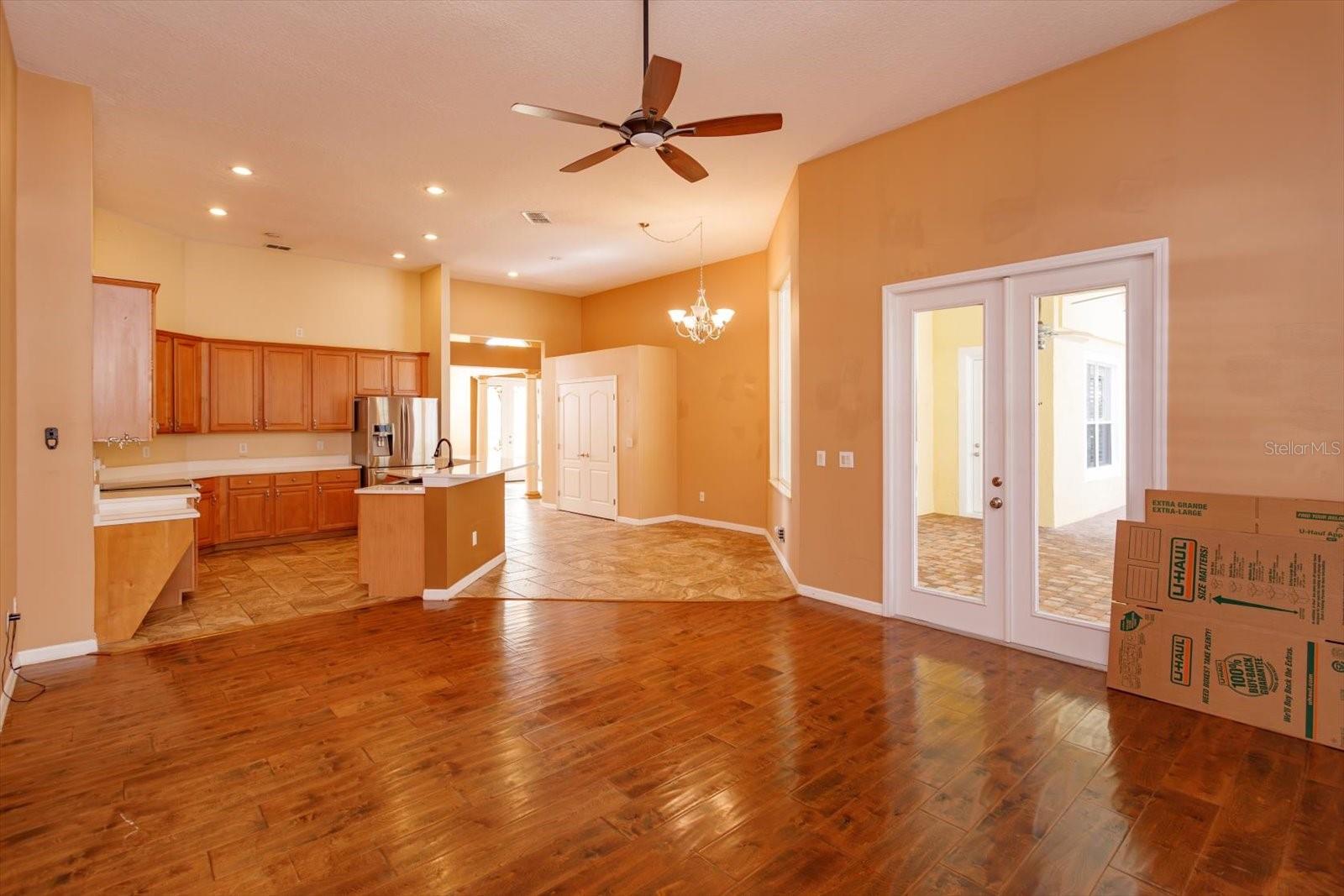 Image 19 of 43 For 3712 Clydebank Court