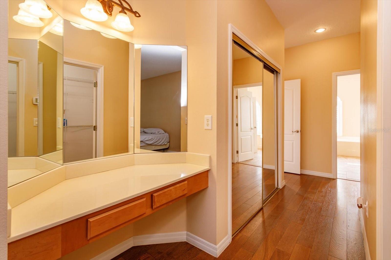 Image 22 of 43 For 3712 Clydebank Court