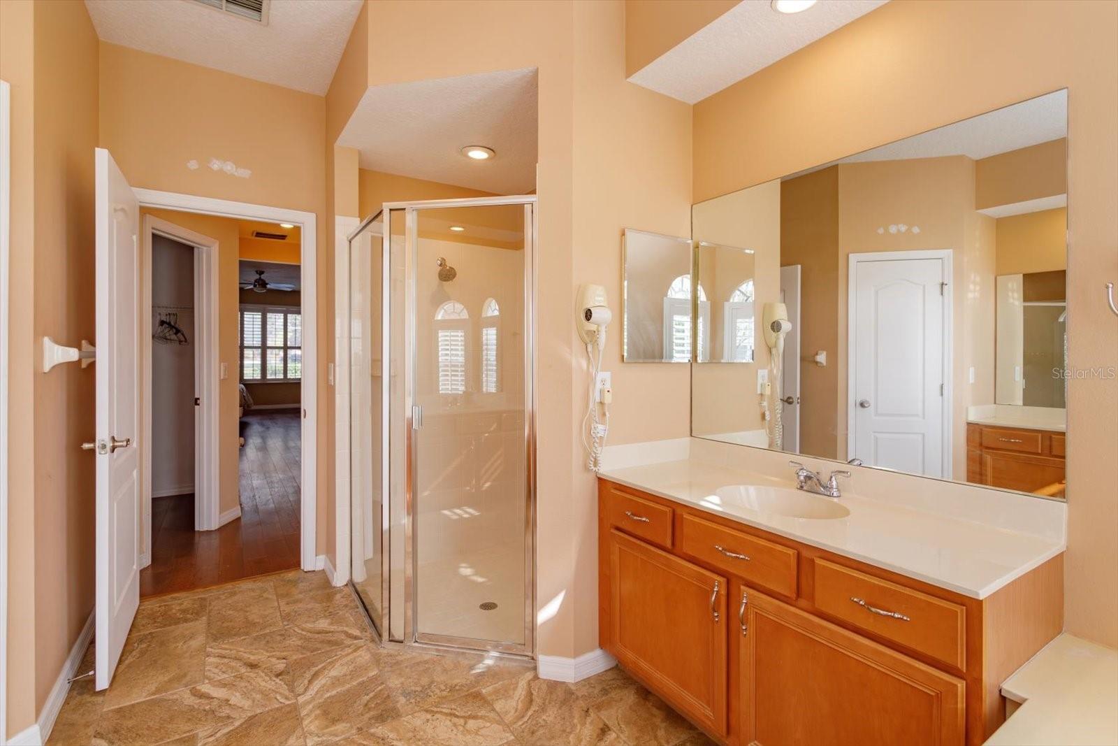 Image 24 of 43 For 3712 Clydebank Court