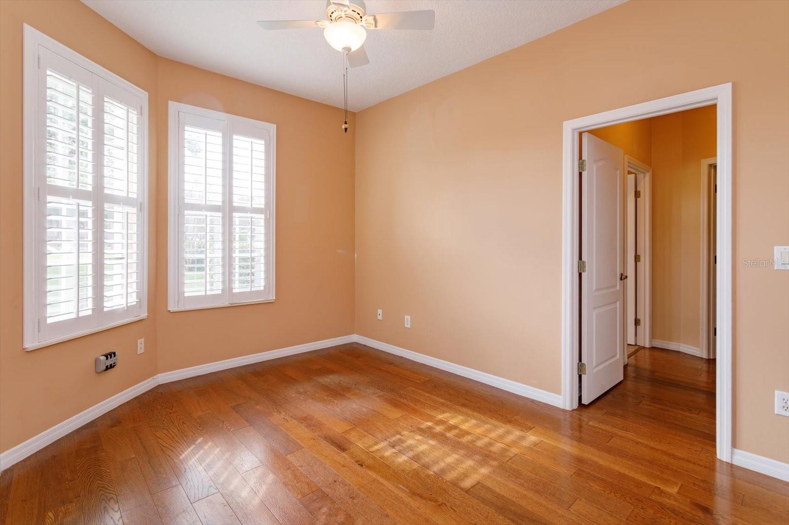 Image 26 of 43 For 3712 Clydebank Court