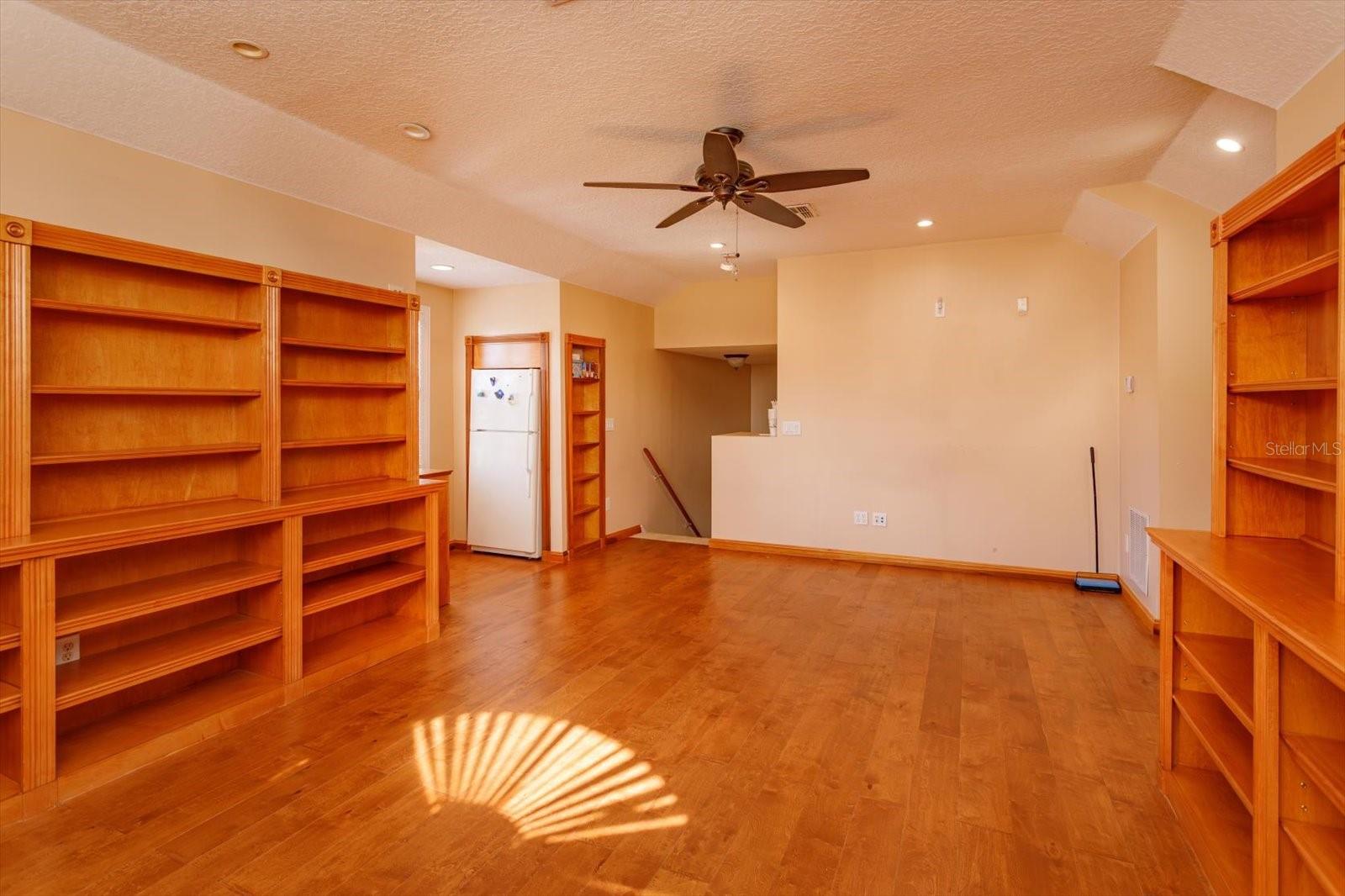 Image 34 of 43 For 3712 Clydebank Court