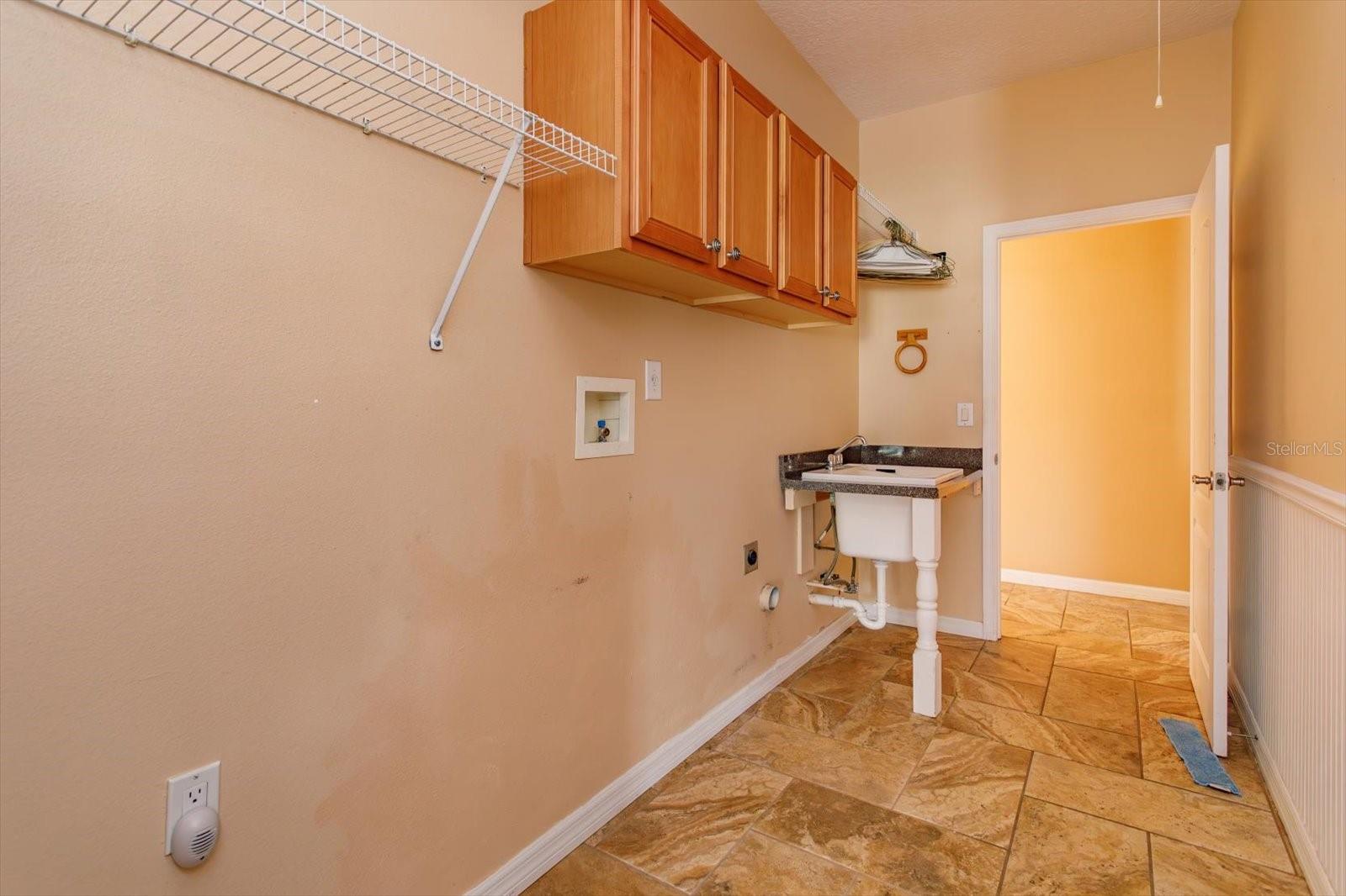 Image 35 of 43 For 3712 Clydebank Court