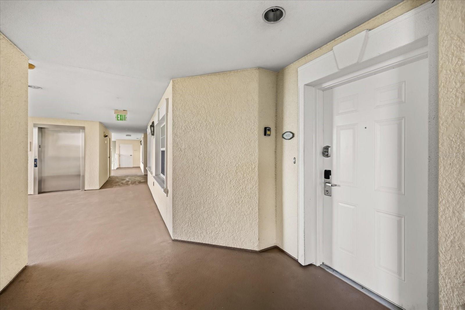 Image 16 of 33 For 1114 Sunset View Circle 402