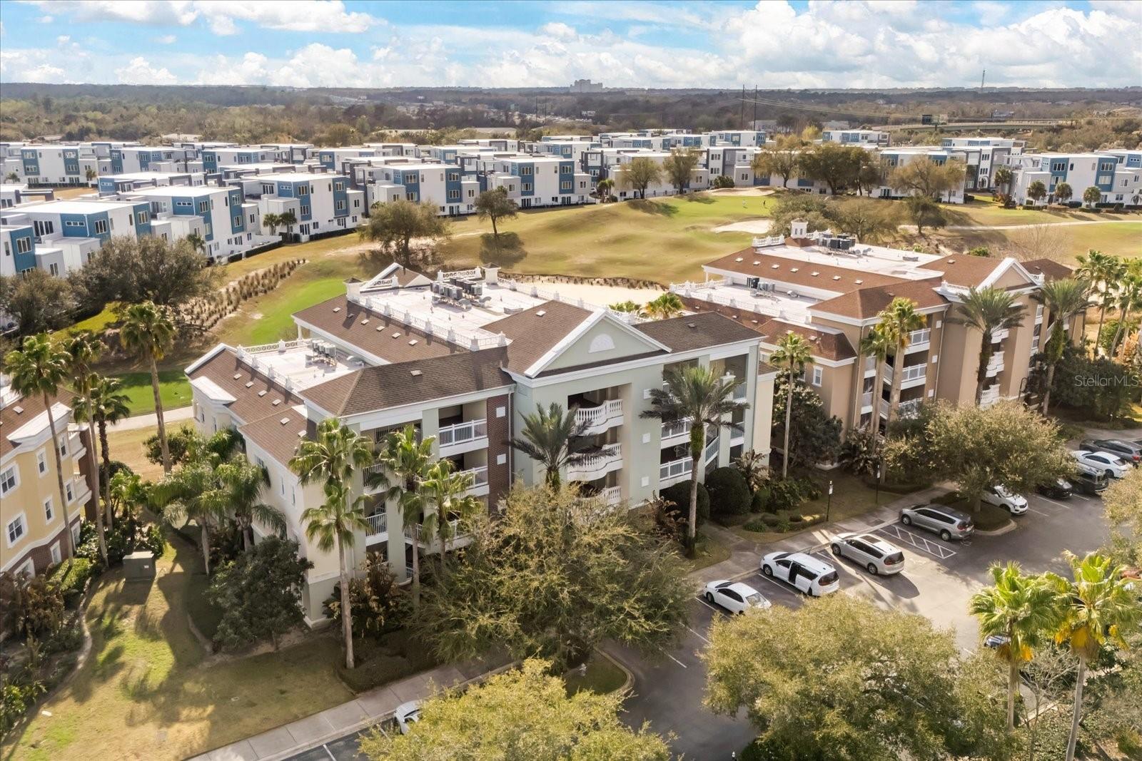 Image 18 of 33 For 1114 Sunset View Circle 402