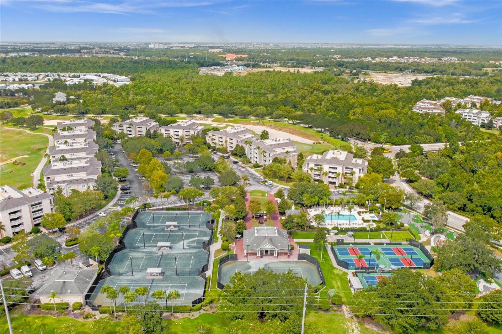 Image 27 of 33 For 1114 Sunset View Circle 402