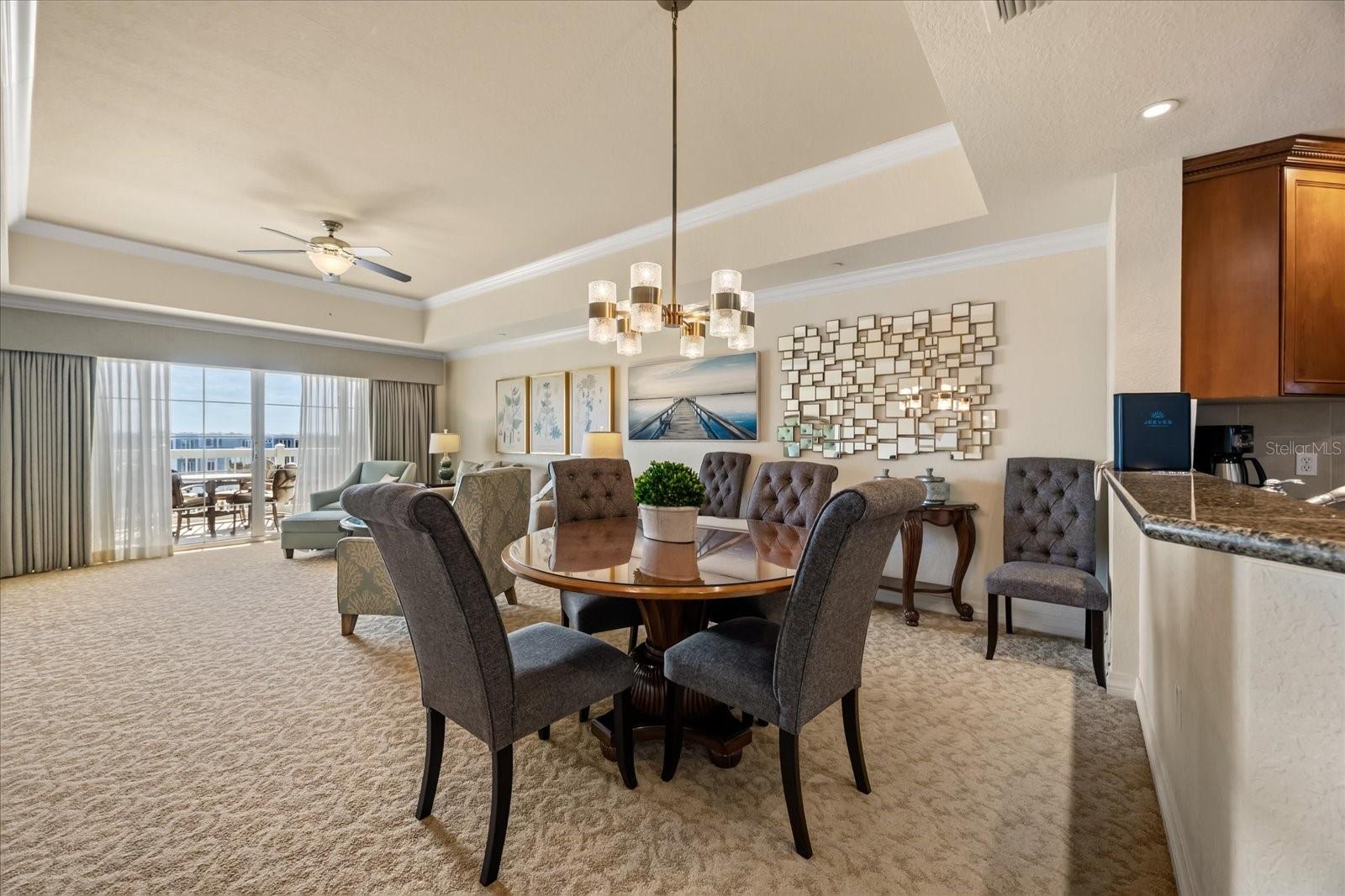 Image 5 of 33 For 1114 Sunset View Circle 402