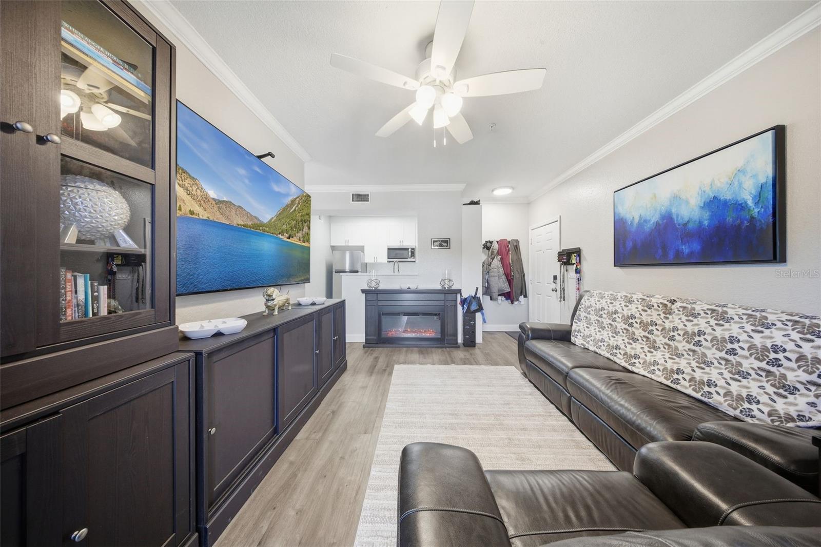 Image 7 of 28 For 3702 Palm Desert Lane 5421