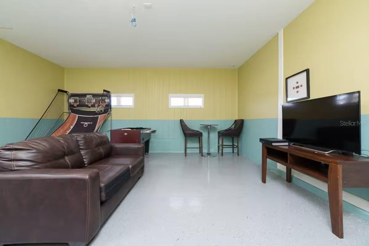 Image 17 of 71 For 9043 Shadow Mountain Street