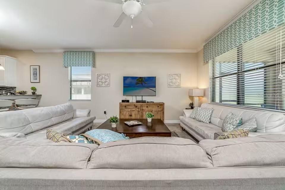 Image 5 of 71 For 9043 Shadow Mountain Street