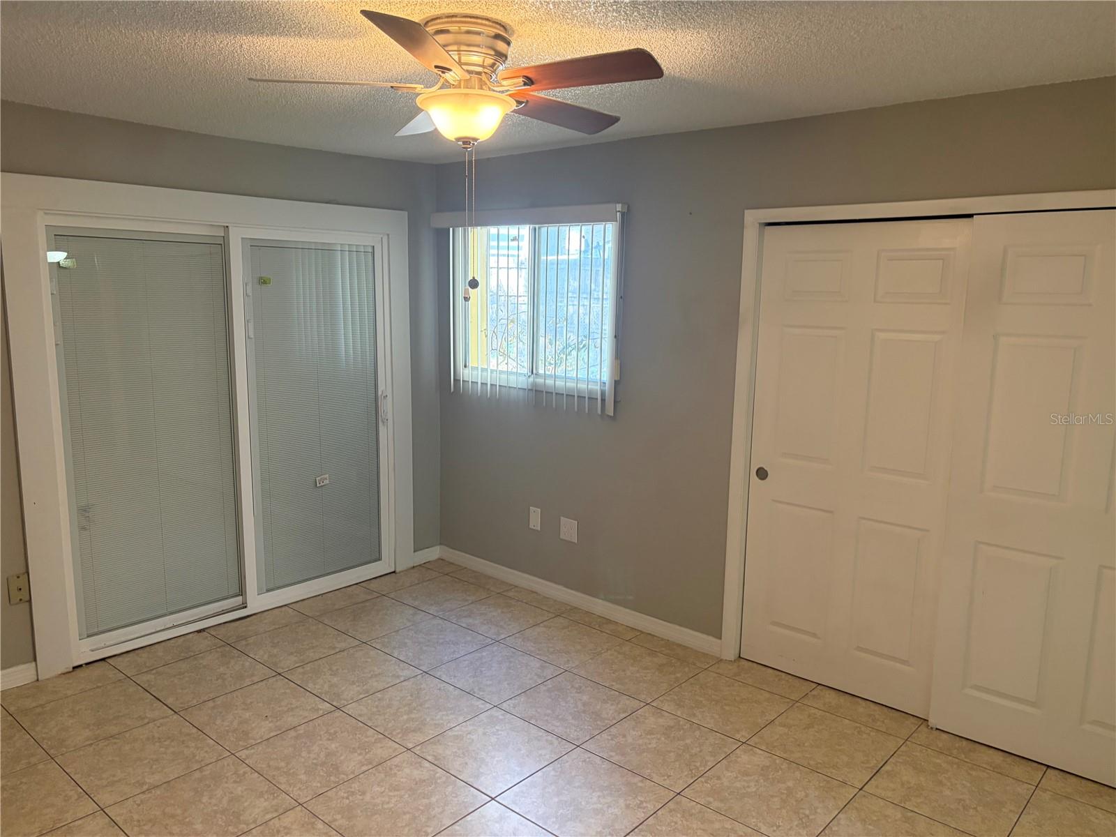 Image 19 of 27 For 910 Lake Destiny Road B