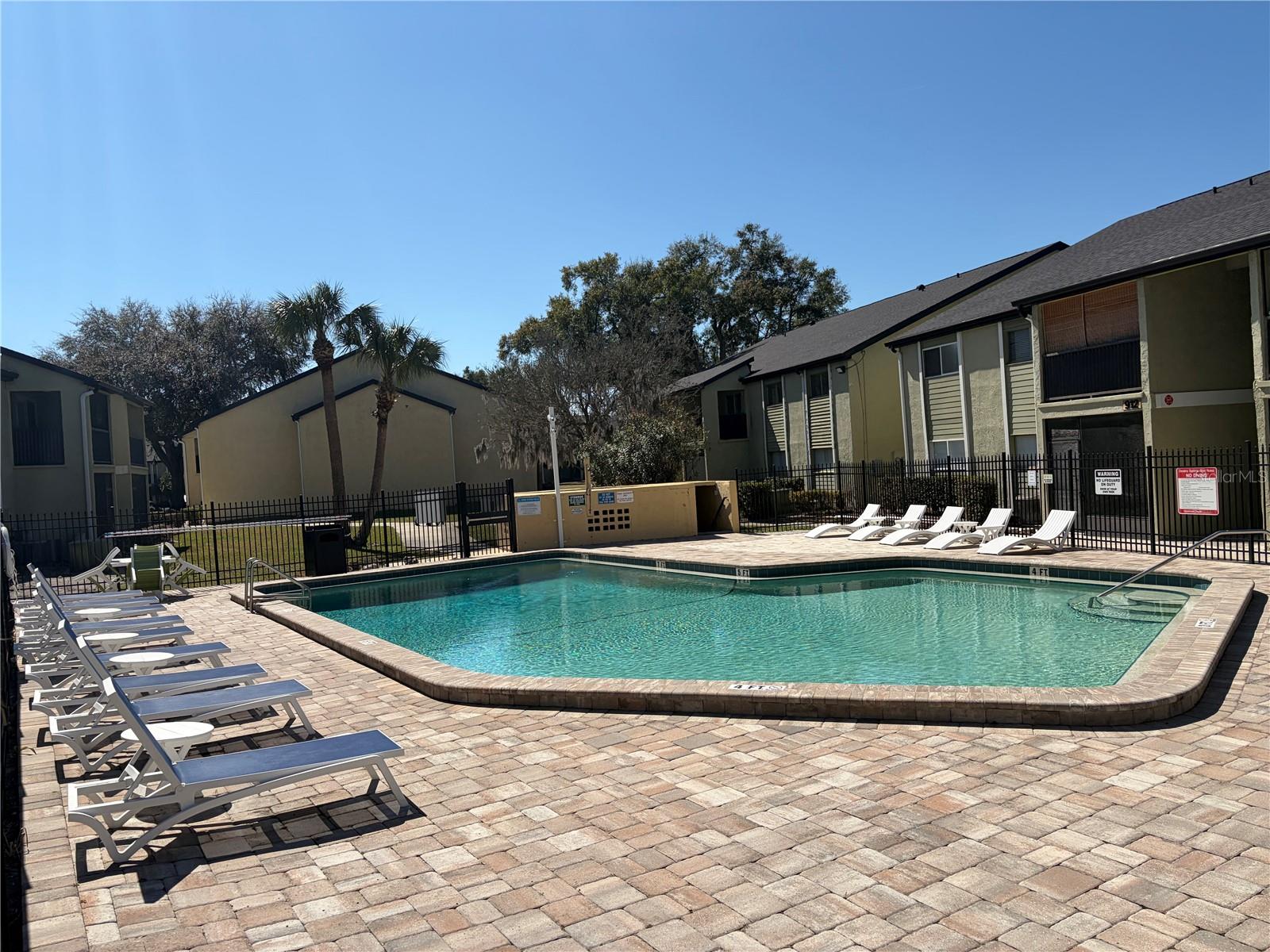 Image 23 of 27 For 910 Lake Destiny Road B