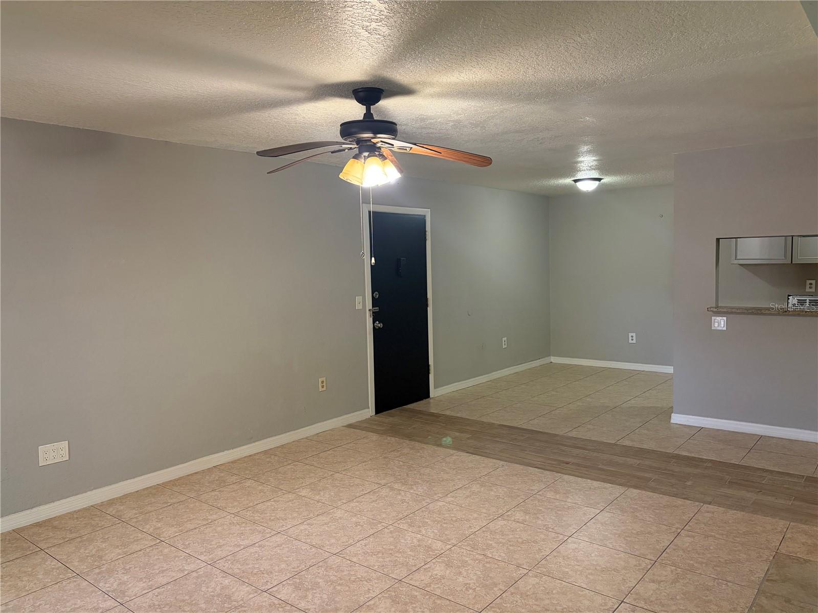 Image 9 of 27 For 910 Lake Destiny Road B