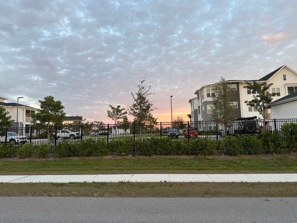 Image 3 of 5 For 410 15th Place