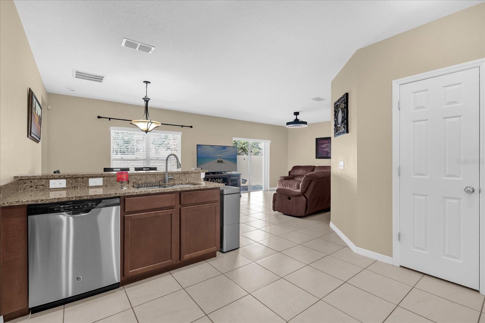 Image 14 of 33 For 4758 Rockvale Drive