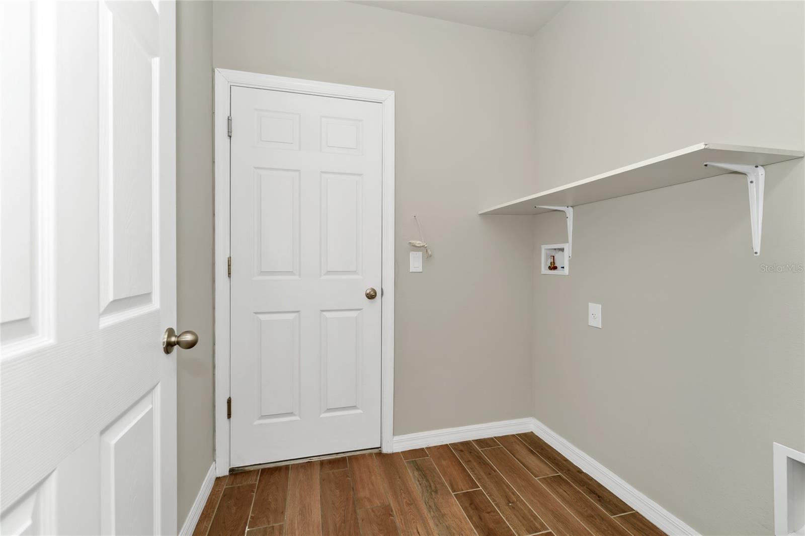 Image 12 of 46 For 3817 Shoveler Avenue