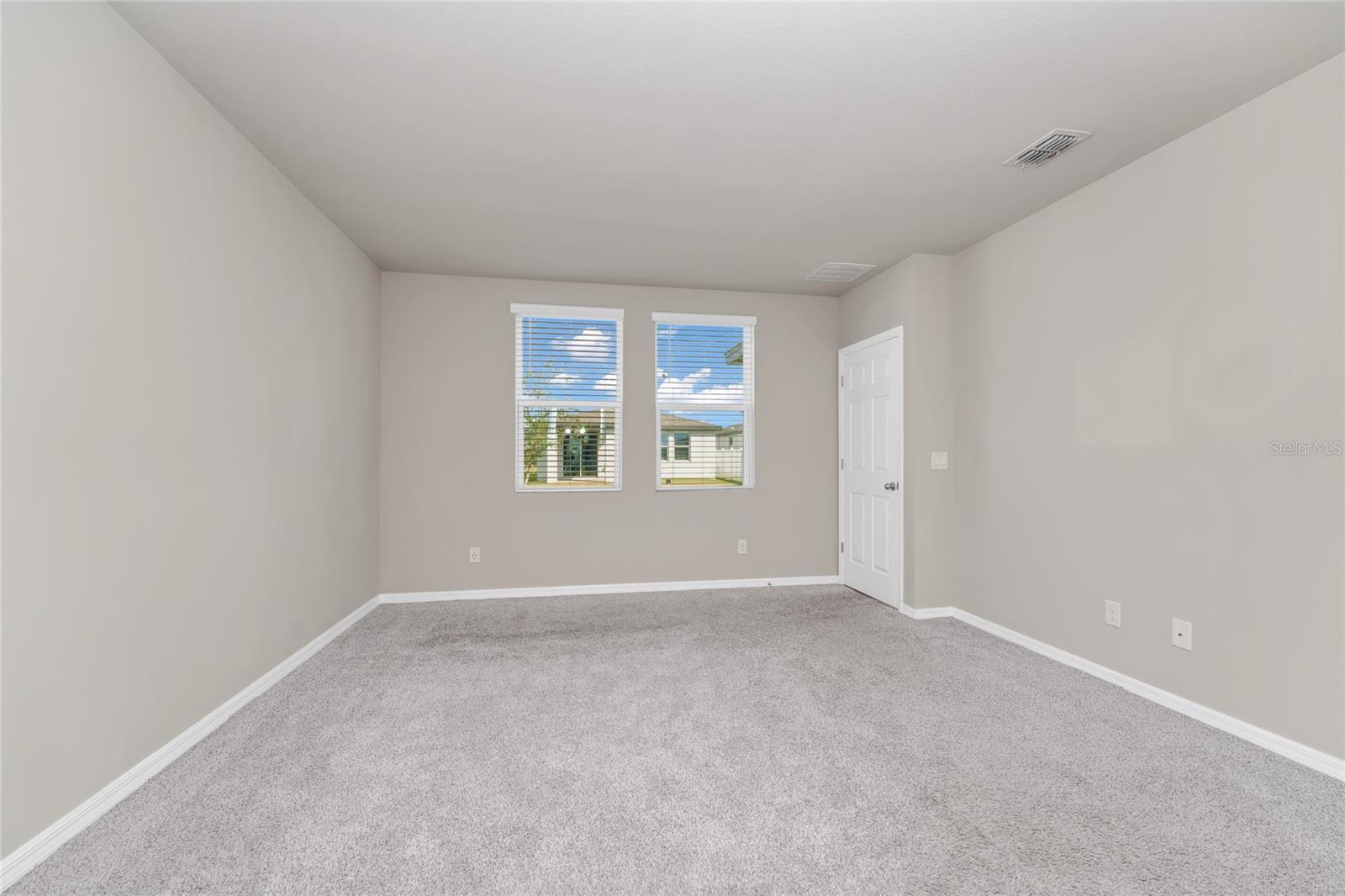 Image 17 of 46 For 3817 Shoveler Avenue