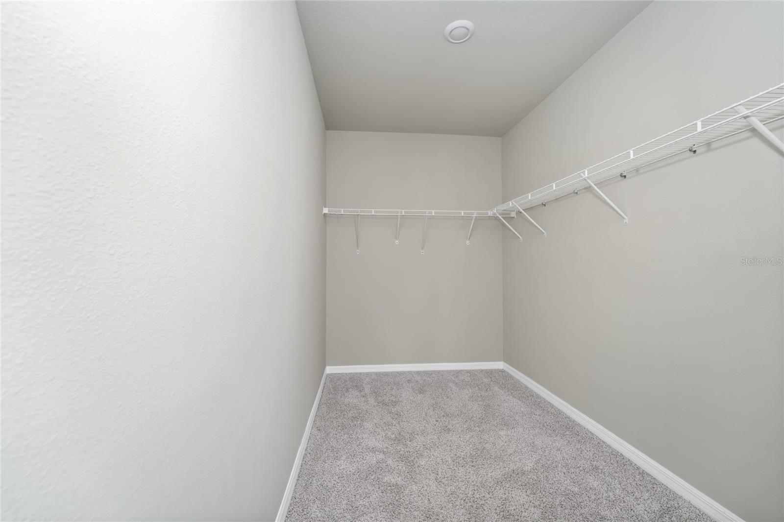 Image 18 of 46 For 3817 Shoveler Avenue