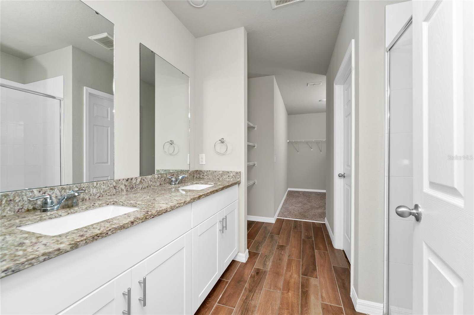 Image 20 of 46 For 3817 Shoveler Avenue