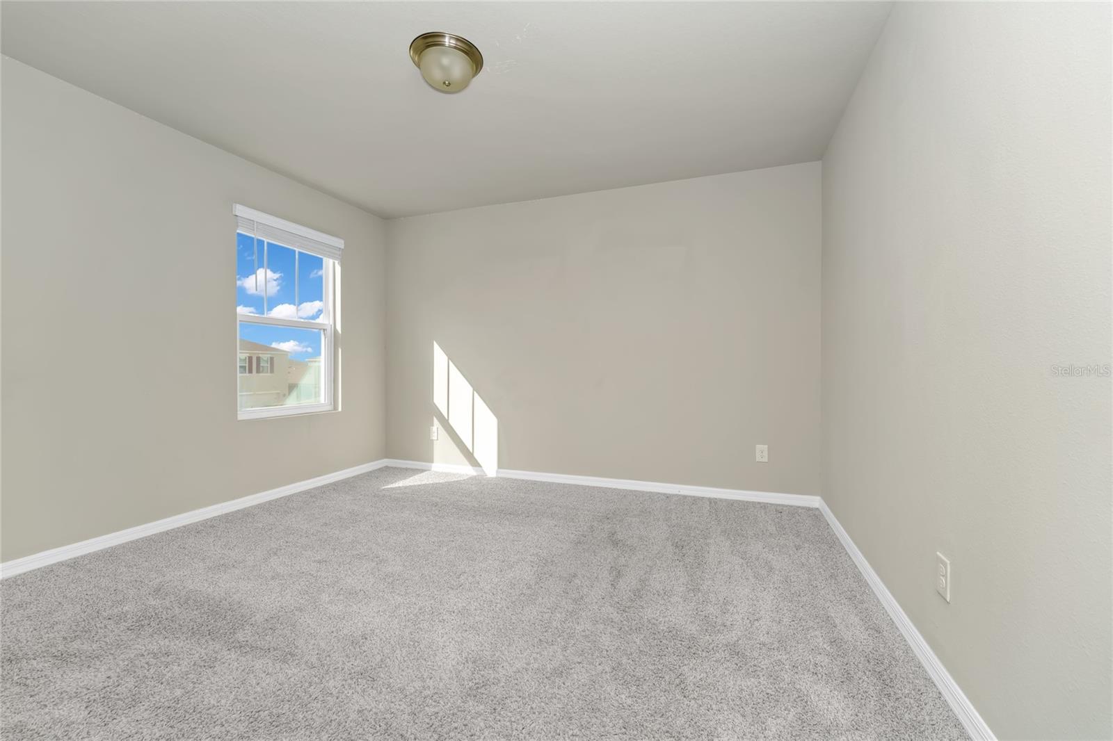 Image 25 of 46 For 3817 Shoveler Avenue