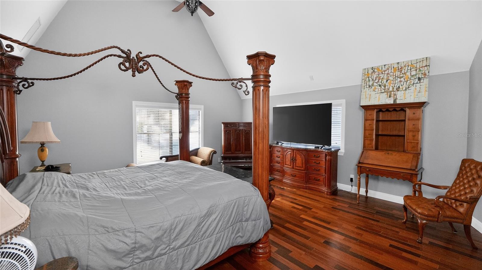 Image 20 of 76 For 810 Sweetwater Club Boulevard