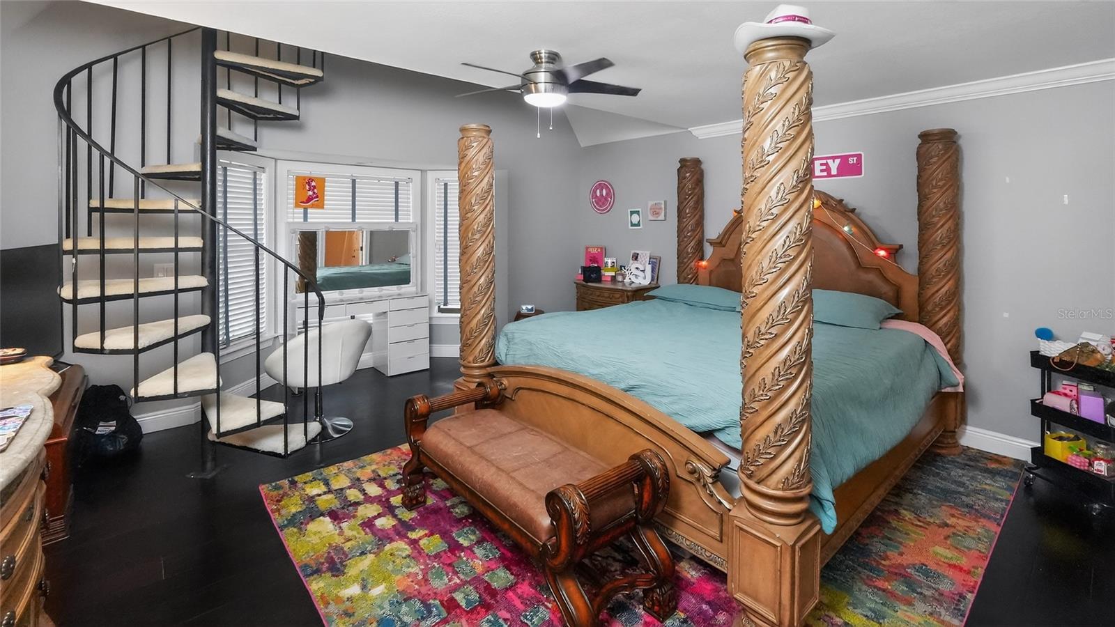 Image 29 of 76 For 810 Sweetwater Club Boulevard