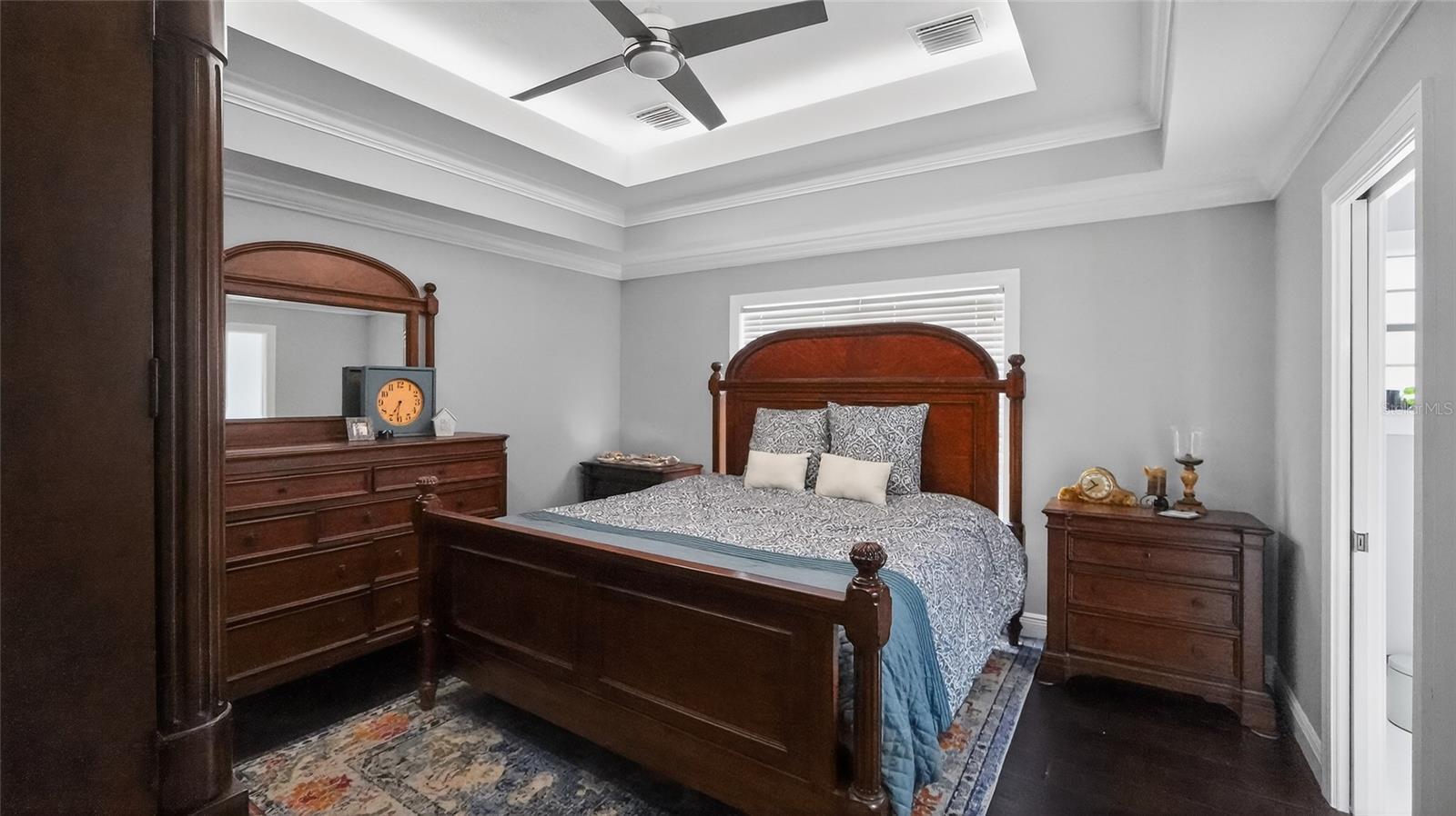 Image 33 of 76 For 810 Sweetwater Club Boulevard