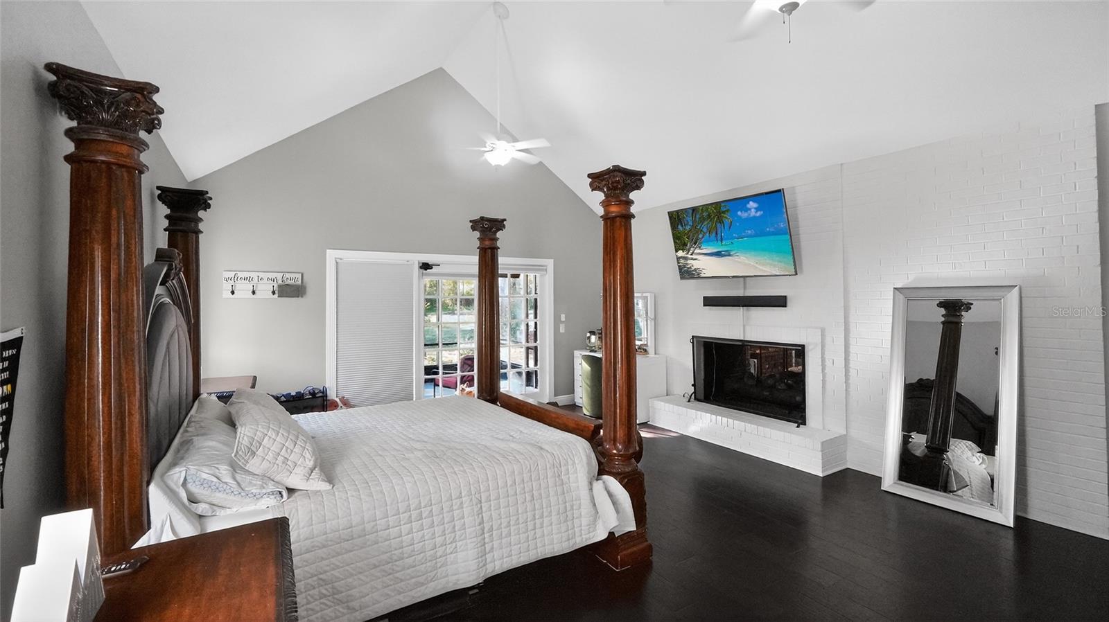 Image 40 of 76 For 810 Sweetwater Club Boulevard