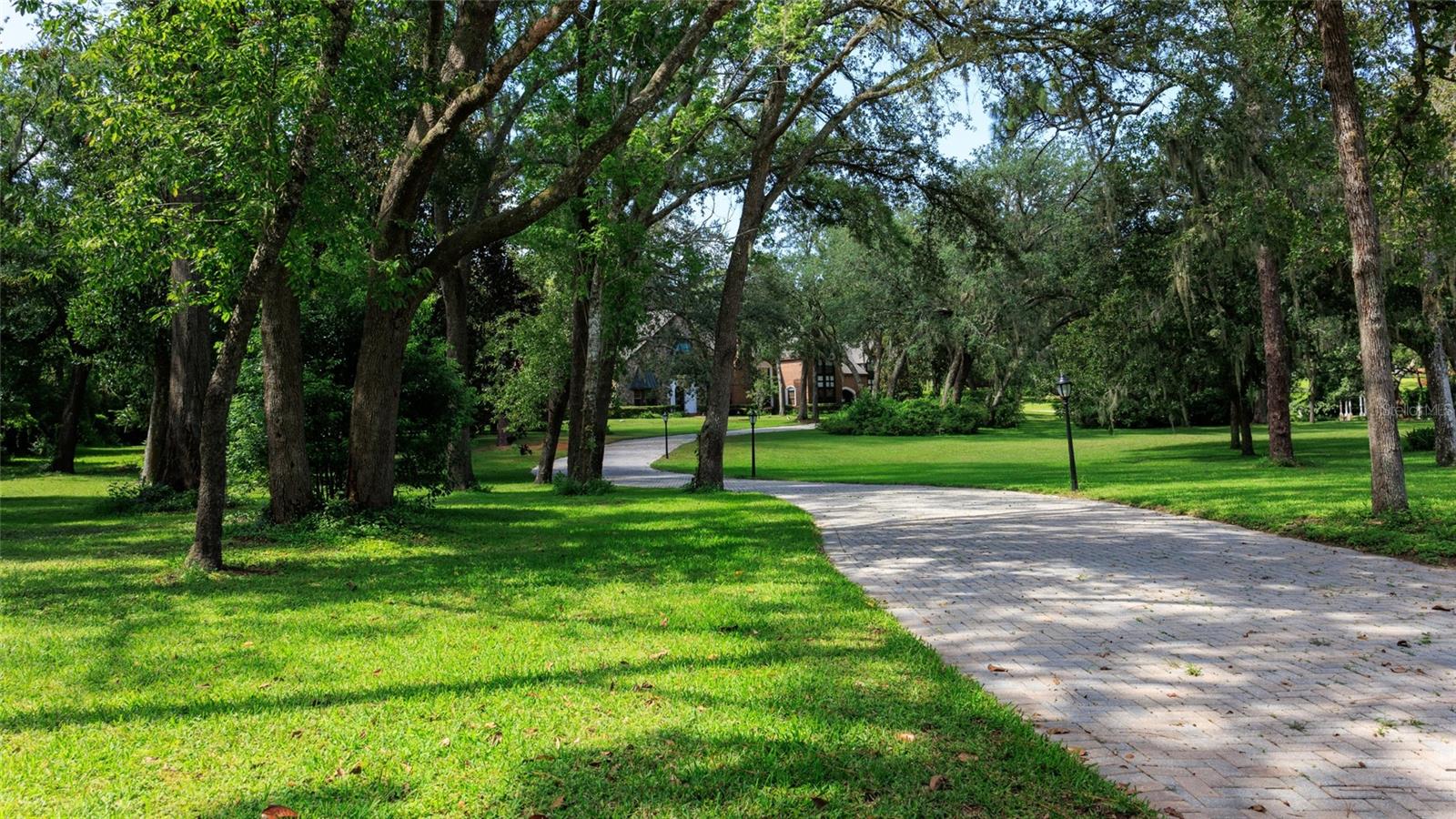 Image 46 of 76 For 810 Sweetwater Club Boulevard