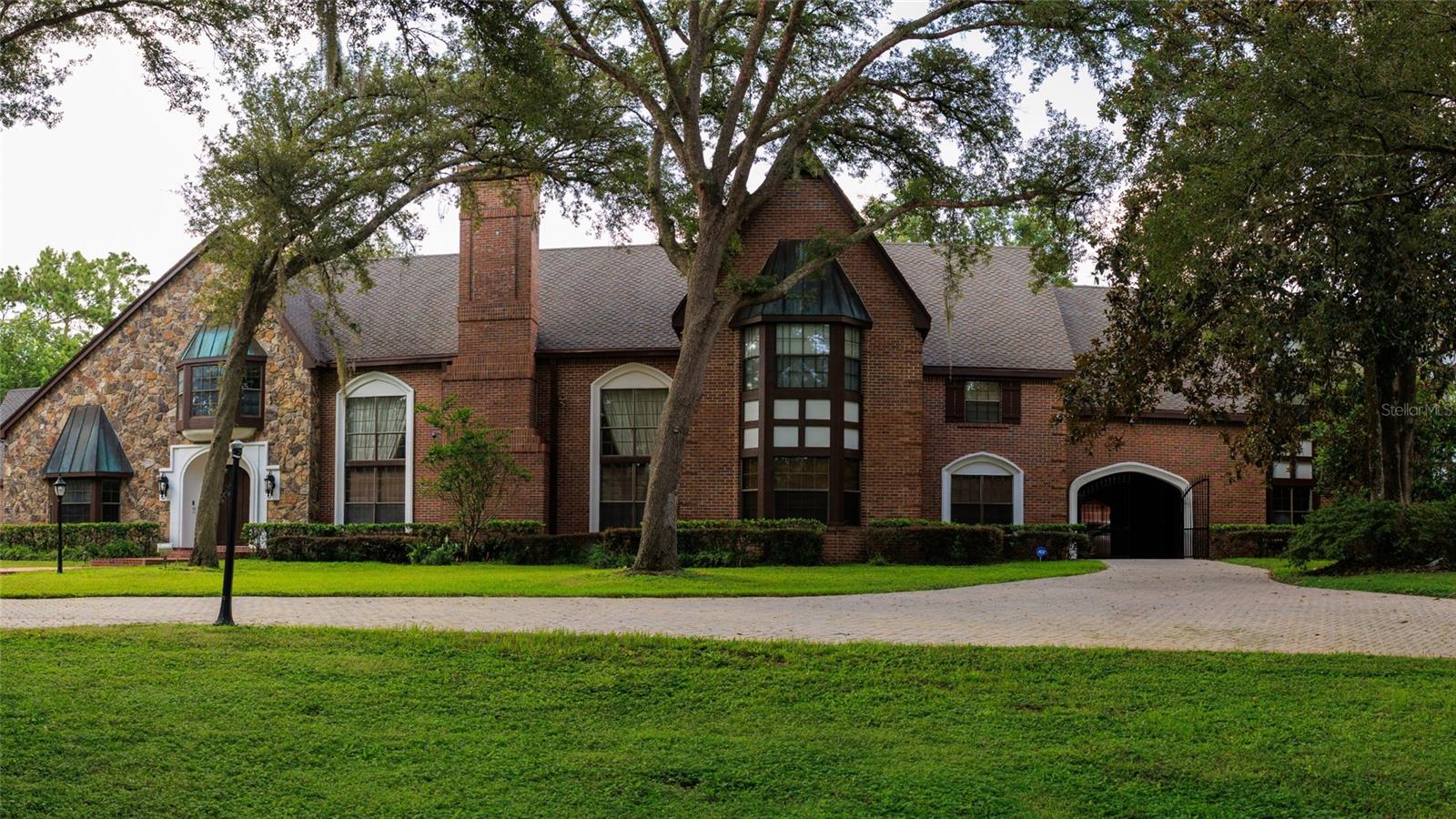 Image 52 of 76 For 810 Sweetwater Club Boulevard