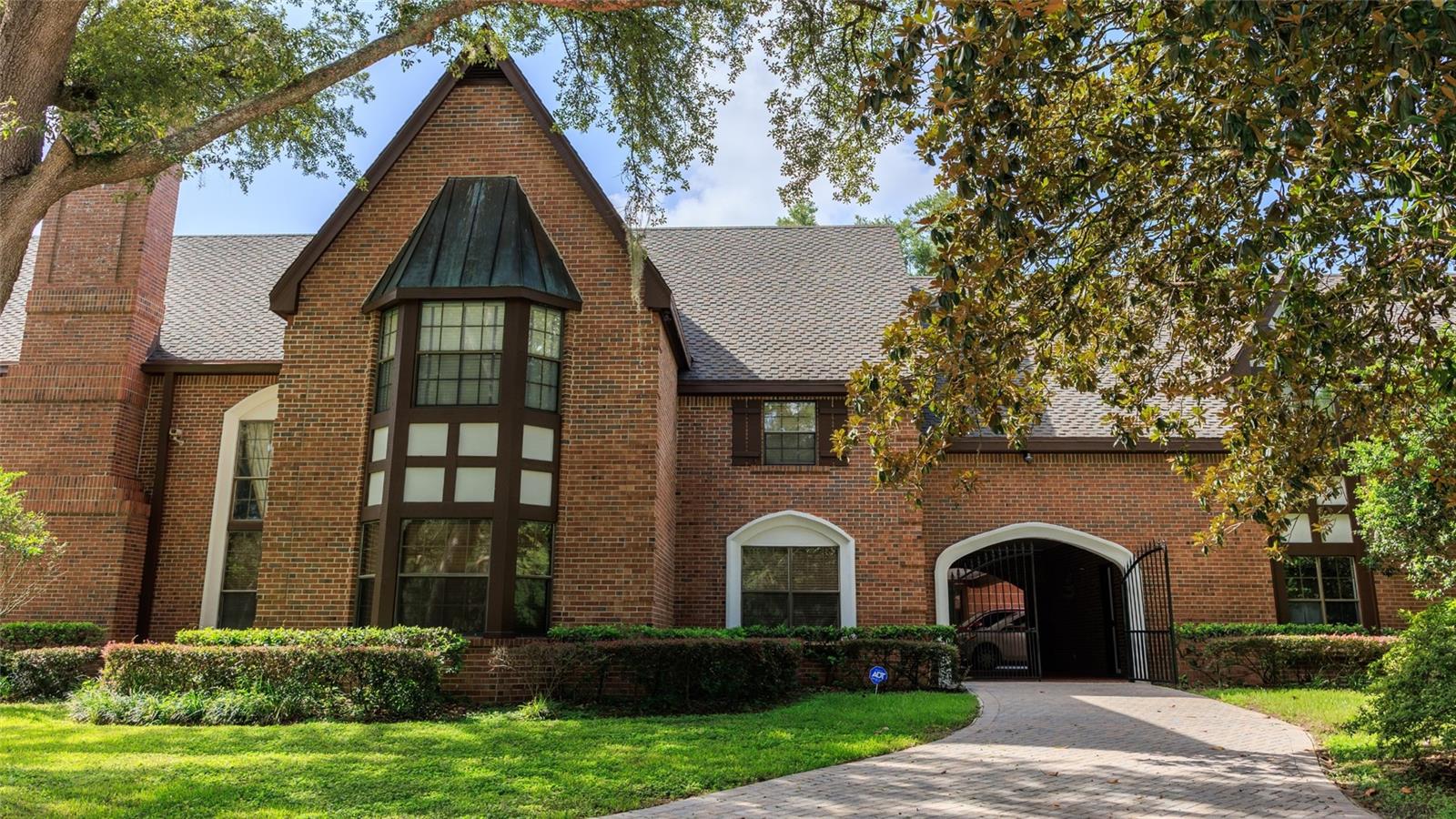 Image 53 of 76 For 810 Sweetwater Club Boulevard