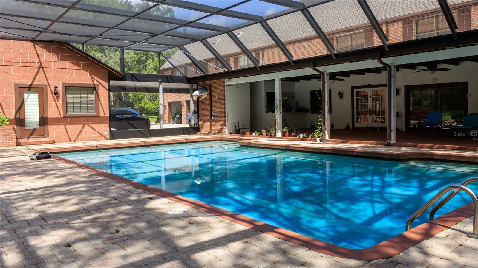 Image 57 of 76 For 810 Sweetwater Club Boulevard