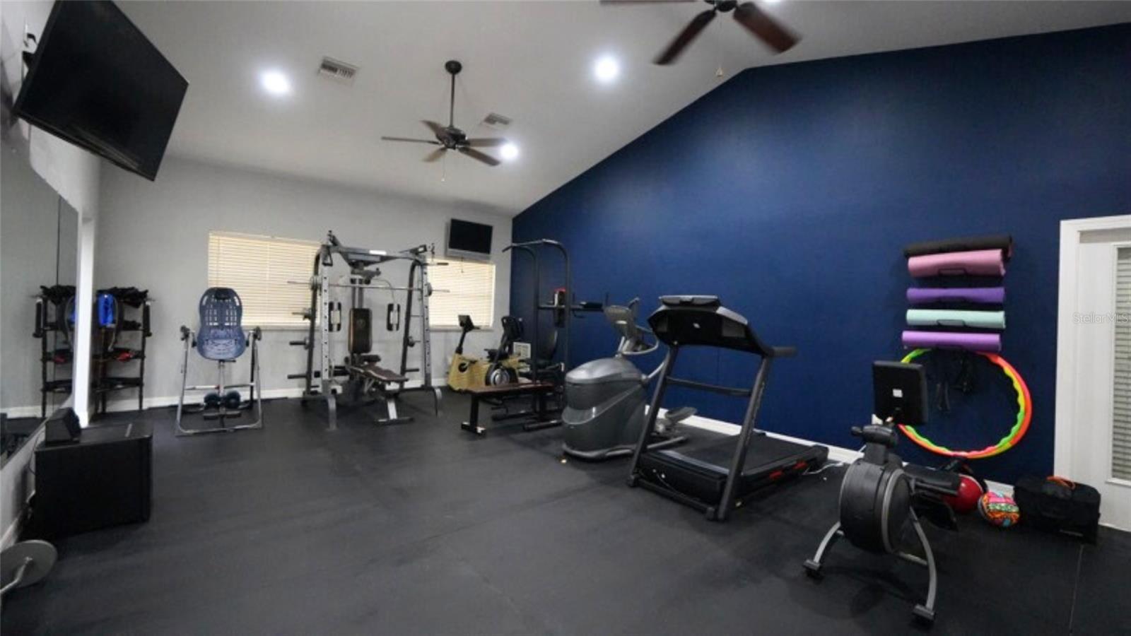 Image 60 of 76 For 810 Sweetwater Club Boulevard