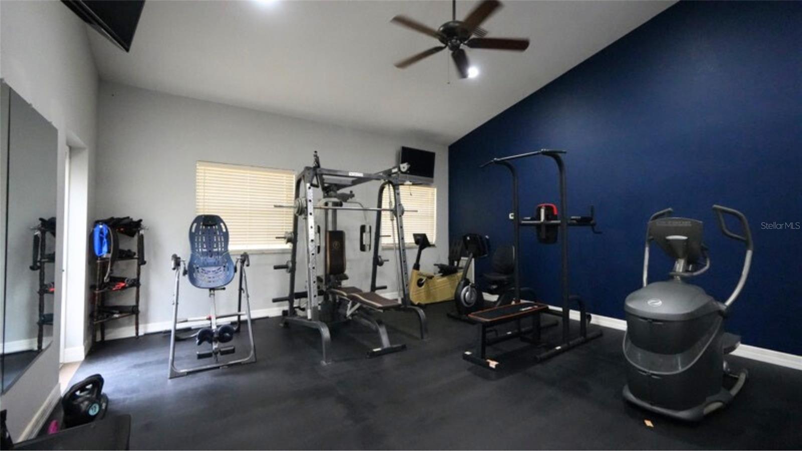 Image 61 of 76 For 810 Sweetwater Club Boulevard