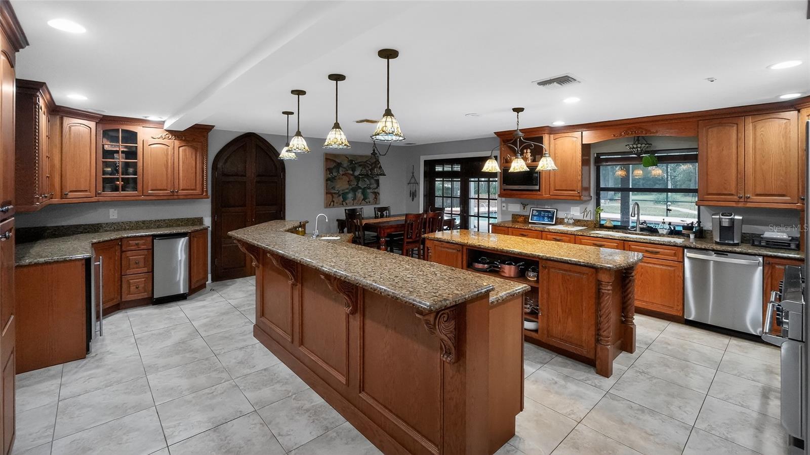 Image 7 of 76 For 810 Sweetwater Club Boulevard