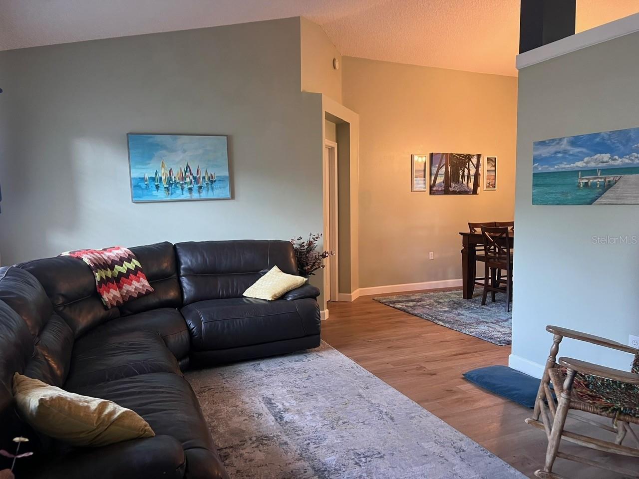 Image 4 of 21 For 869 Sylvia Drive