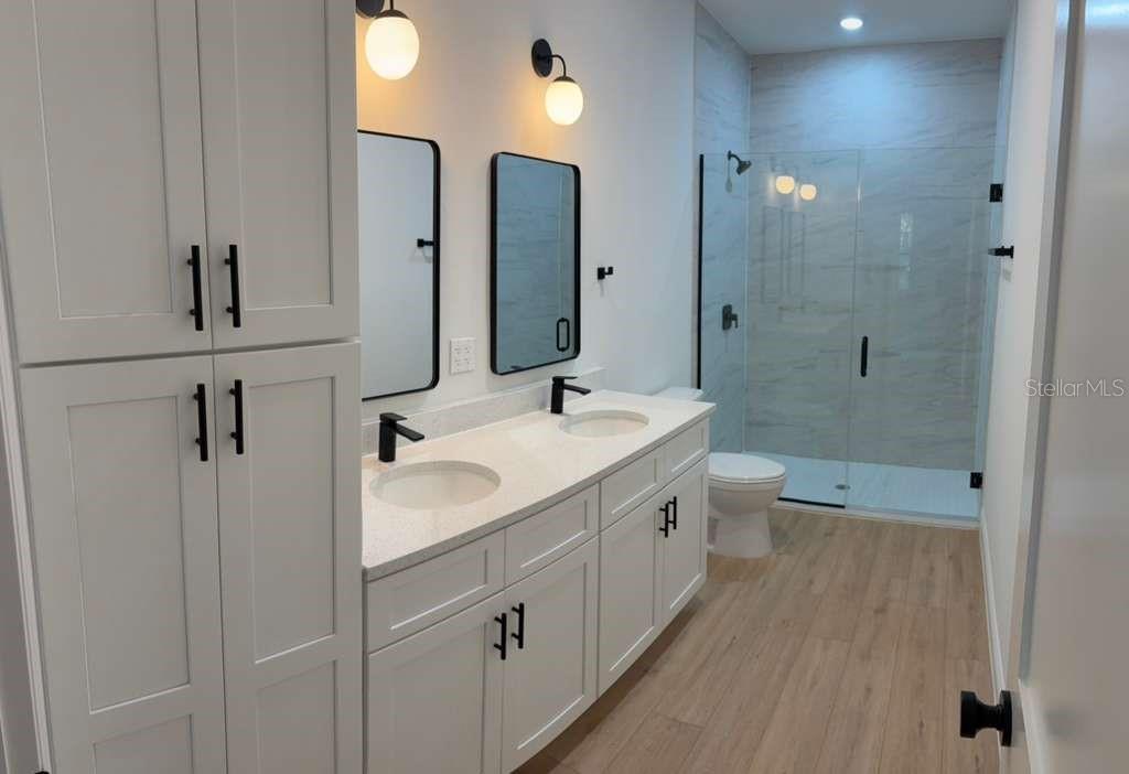 Image 17 of 23 For 2380 Gardenia Drive