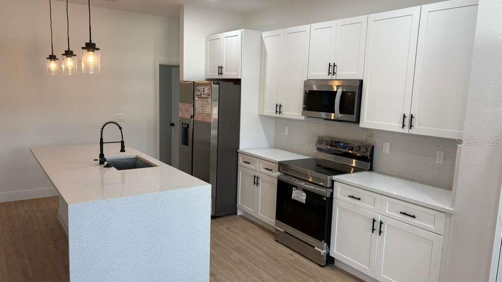 Image 5 of 23 For 2380 Gardenia Drive