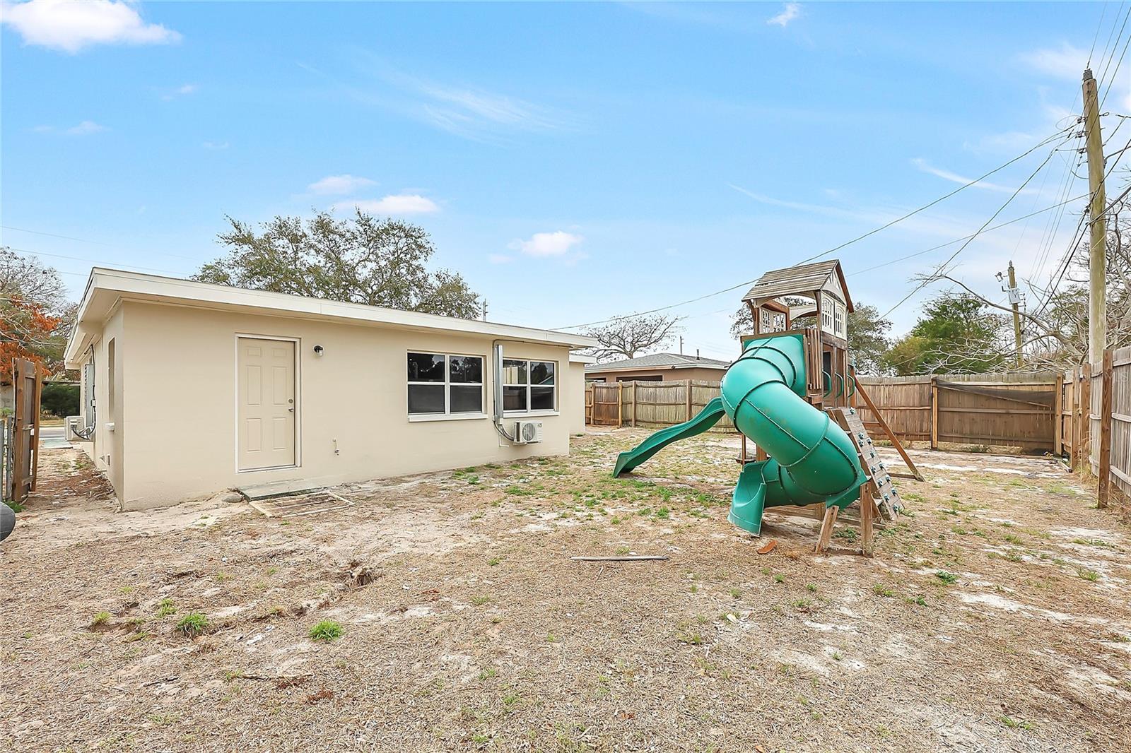 Image 20 of 22 For 417 Fiske Boulevard