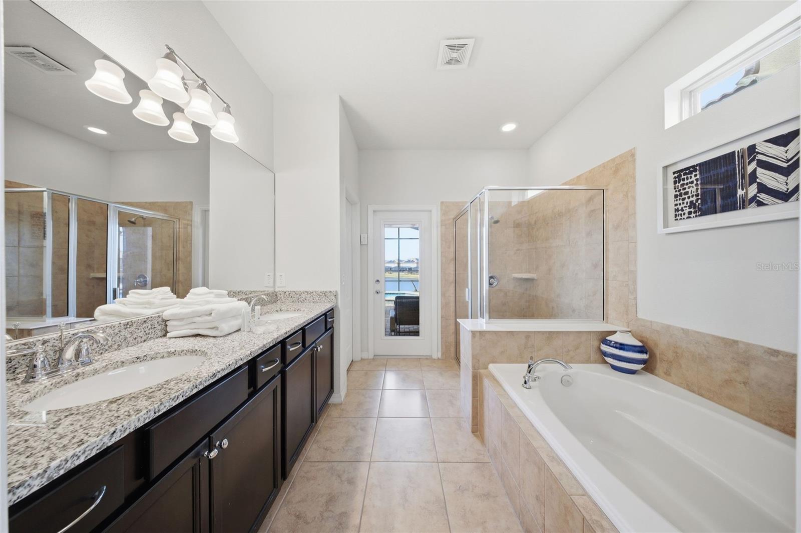 Image 22 of 95 For 1876 Nice Court