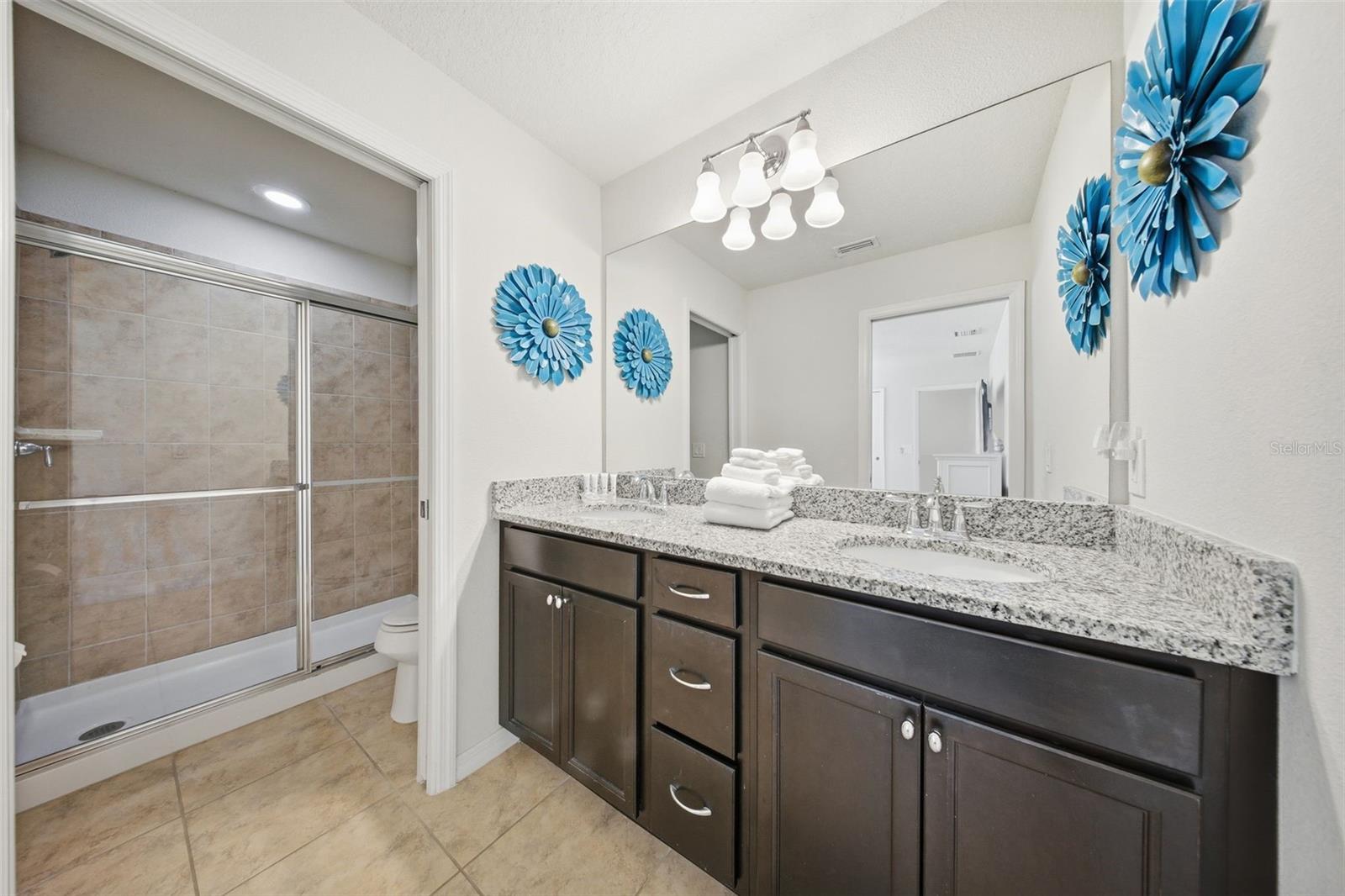 Image 36 of 95 For 1876 Nice Court