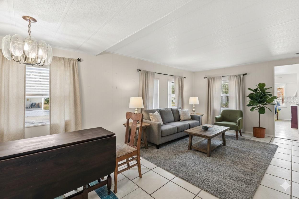 Image 2 of 13 For 1960 Pinewood Lane