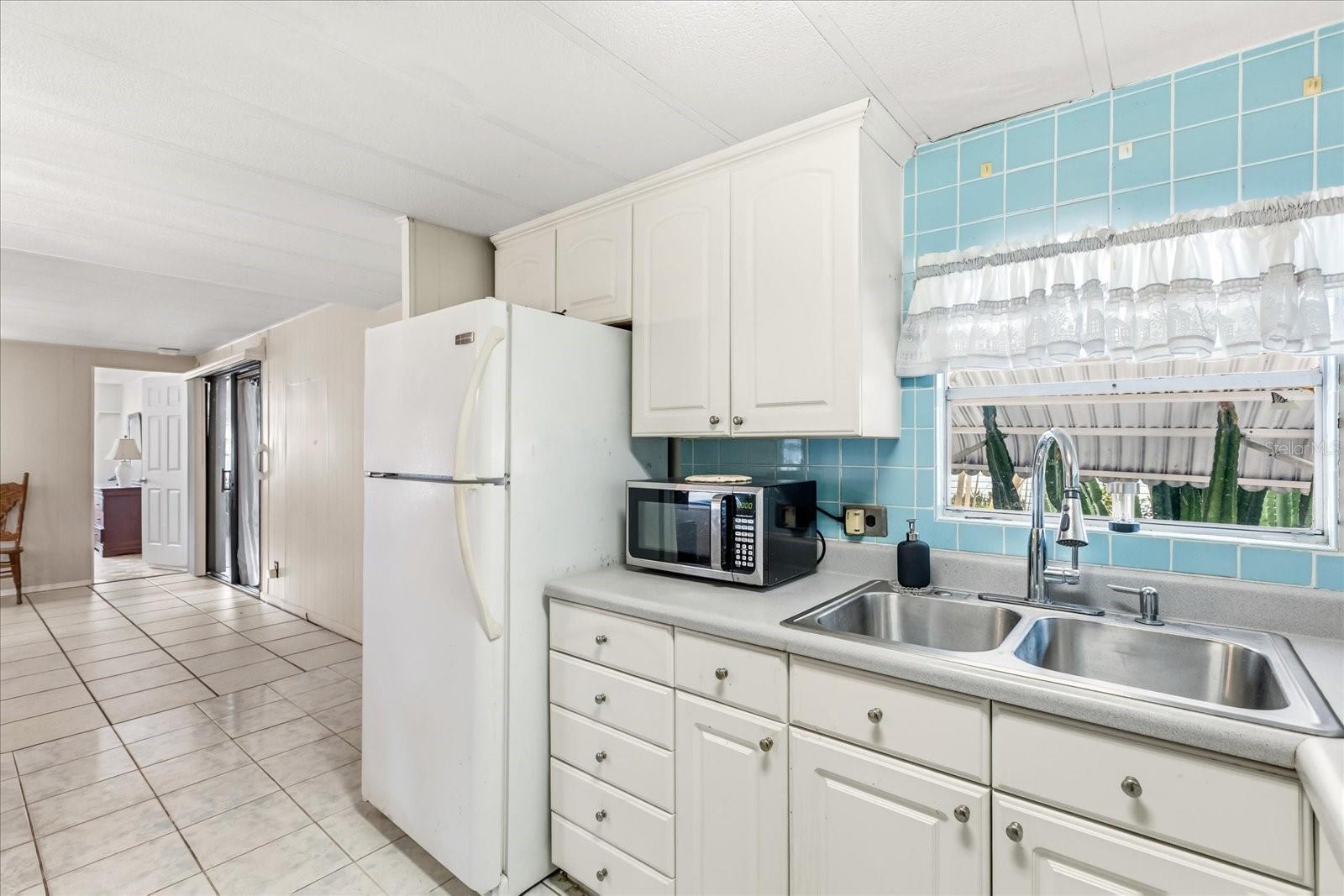 Image 4 of 13 For 1960 Pinewood Lane