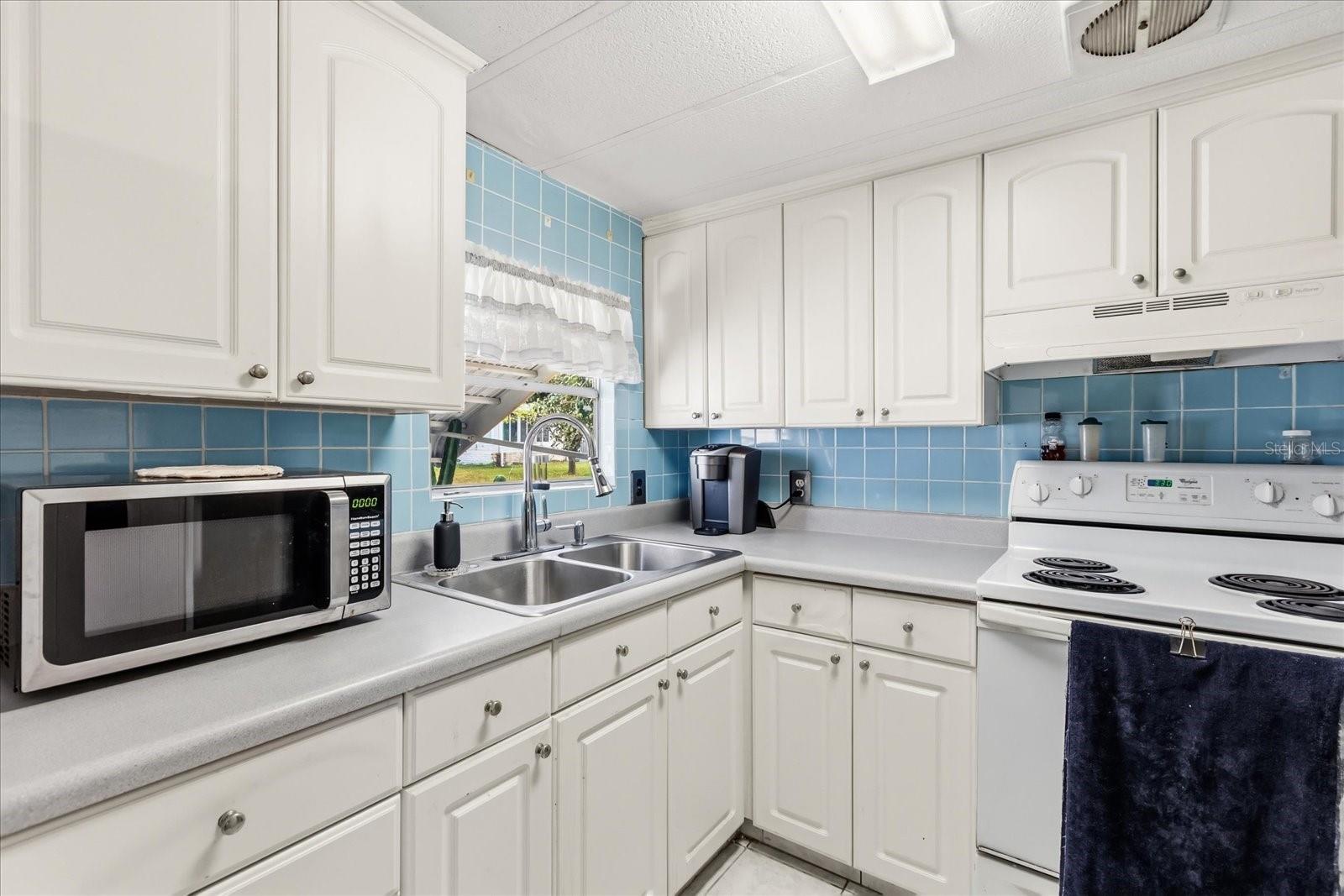 Image 5 of 13 For 1960 Pinewood Lane