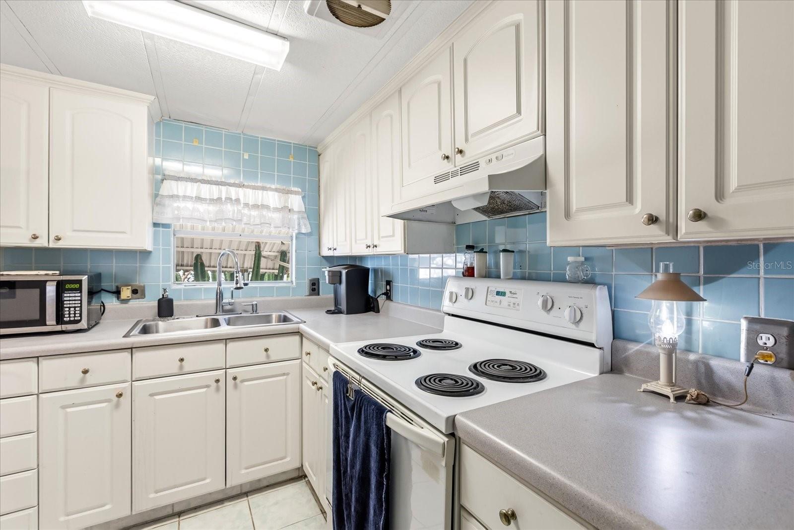 Image 6 of 13 For 1960 Pinewood Lane