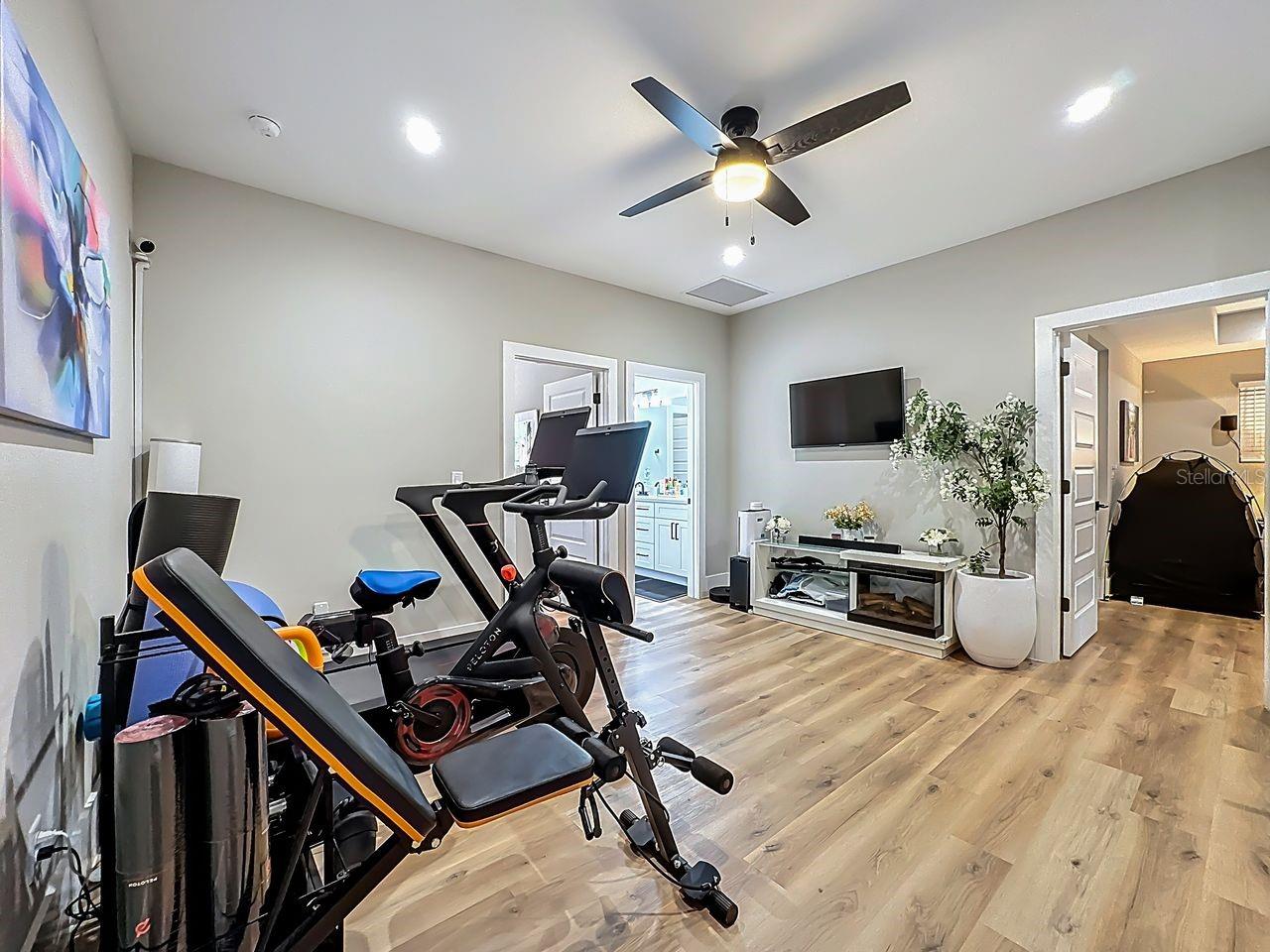 Image 22 of 45 For 2720 Shine Avenue